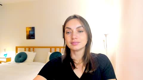 Mia online show from 12/11/24, 07:36