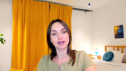 Mia online show from 12/13/24, 07:10