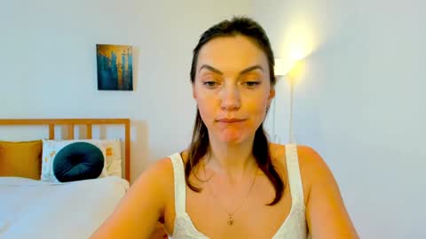 Mia online show from 12/19/24, 10:56