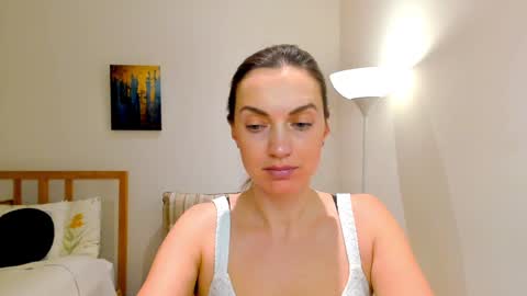 Mia online show from 12/21/24, 01:32