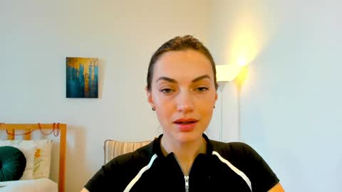 Mia online show from 12/28/24, 08:05