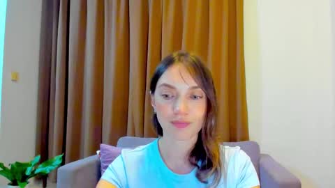 Mia online show from 09/25/25, 01:48