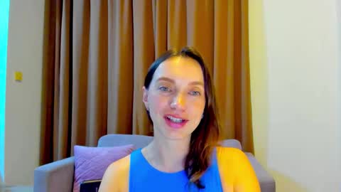 Mia online show from 09/28/25, 03:17