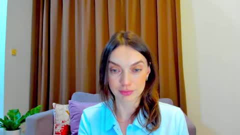 Mia online show from 10/05/25, 12:03