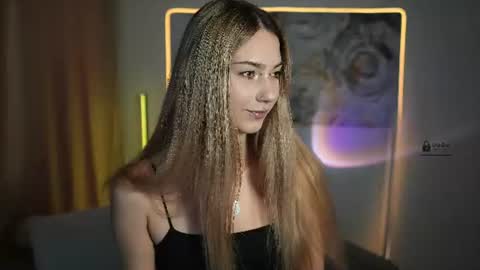 lovelygracee online show from 07/19/26, 03:49
