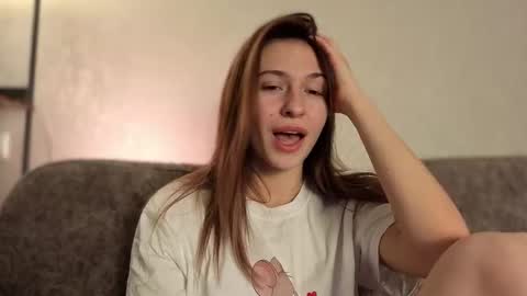 Snapshot of lovelykatea chatting on 11/20/25, 02:06 Kate only online show from 11/20/25, 02:06