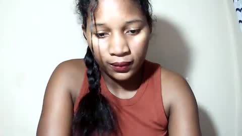 lovelylarra online show from 06/12/26, 09:46