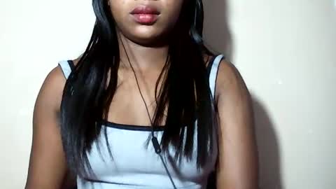 lovelylarra online show from 07/06/26, 07:27