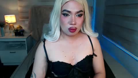 Rebeca online show from 02/26/25, 05:17