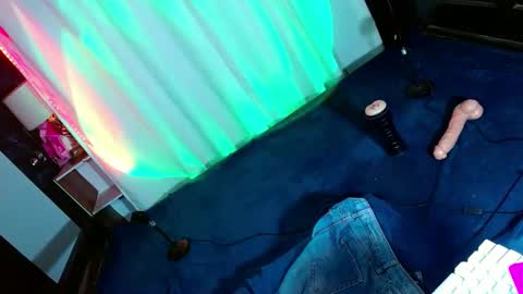 lovelymiss_shyna11 online show from 12/17/24, 11:06