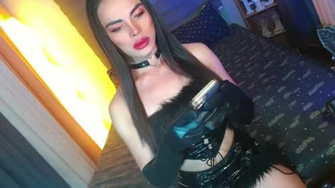 Snapshot of lovelymiss_shyna11 chatting on 03/07/26, 10:12 lovelymiss_shyna11 online show from 03/07/26, 10:12