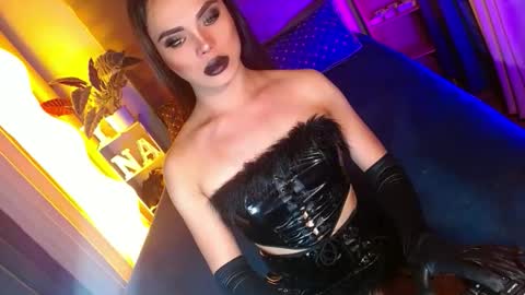 Snapshot of lovelymiss_shyna11 chatting on 03/25/26, 09:04 lovelymiss_shyna11 online show from 03/25/26, 09:04