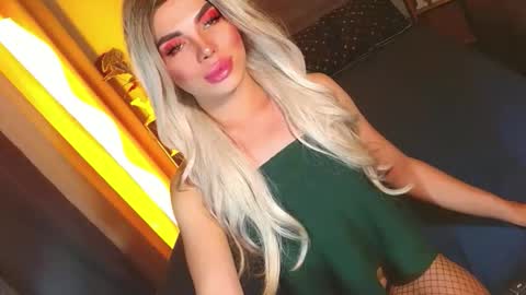 Snapshot of lovelymiss_shyna11 chatting on 04/26/26, 08:45 lovelymiss_shyna11 online show from 04/26/26, 08:45