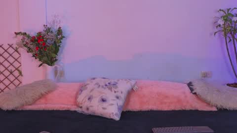 lovelymoon_ online show from 04/19/26, 08:22