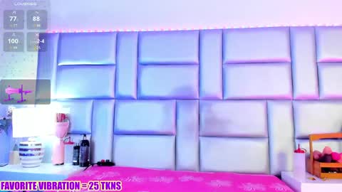 Snapshot of lovelynickyy chatting on 04/18/26, 07:07 Nicky online show from 04/18/26, 07:07