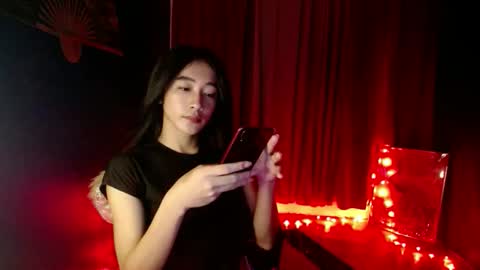 lovelypetite143 online show from 04/05/26, 05:26