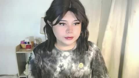 lovely online show from 05/19/26, 09:04