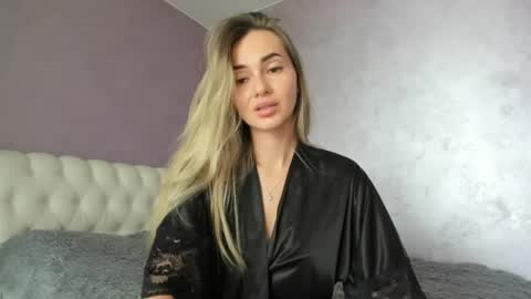 Lovely Rose online show from 05/15/26, 11:39