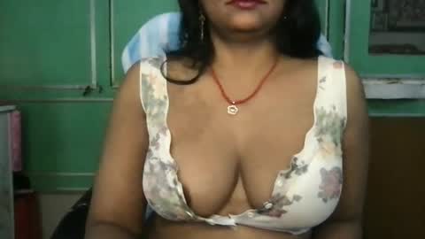 Snapshot of lovelyrose36 chatting on 06/14/26, 02:24 lovelyrose36 online show from 06/14/26, 02:24