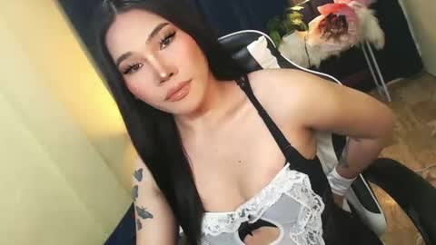 STWEET LINA online show from 10/26/25, 04:35