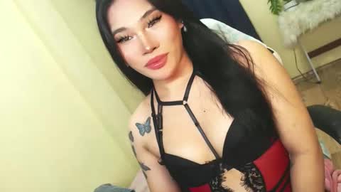 STWEET LINA online show from 11/04/25, 07:35