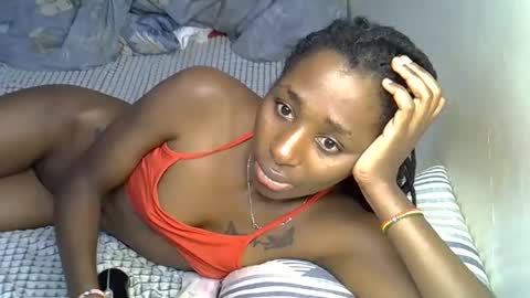 Snapshot of lovelytin chatting on 11/13/25, 08:19 lovelytin online show from 11/13/25, 08:19