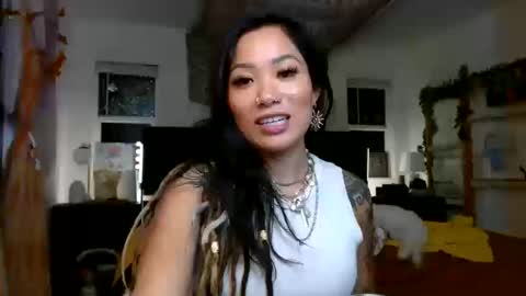 lovelyxmacii online show from 10/12/25, 04:55