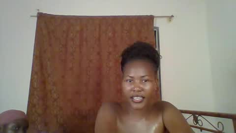 Snapshot of lovelyy_dreams chatting on 02/26/26, 07:13 Hanna online show from 02/26/26, 07:13