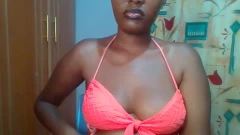 Snapshot of lovelyy_dreams chatting on 03/02/26, 07:32 Hanna online show from 03/02/26, 07:32