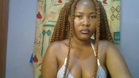 Snapshot of lovelyy_dreams chatting on 04/17/26, 02:25 Hanna online show from 04/17/26, 02:25