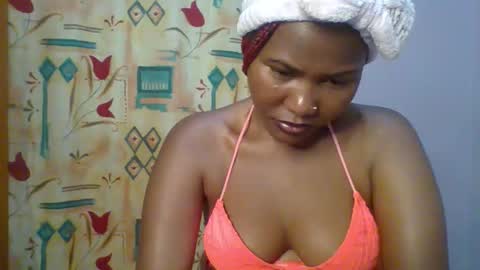 Snapshot of lovelyy_dreams chatting on 04/25/26, 05:43 Hanna online show from 04/25/26, 05:43