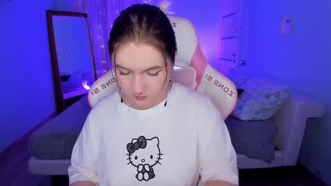 Snapshot of lovelyy_julia chatting on 12/02/25, 08:30 Julia online show from 12/02/25, 08:30