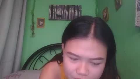 Snapshot of lovemae352295 chatting on 11/25/25, 06:02 lovemae352295 online show from 11/25/25, 06:02