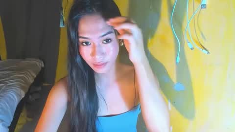 Snapshot of lovemarie19x chatting on 04/10/26, 01:55 pauleen online show from 04/10/26, 01:55