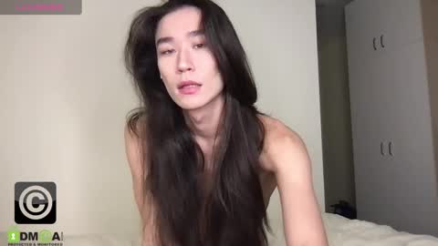 Snapshot of lovememore000 chatting on 02/26/25, 05:39 Mikie online show from 02/26/25, 05:39