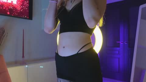 NTMY IM LANA online show from 01/30/25, 04:24