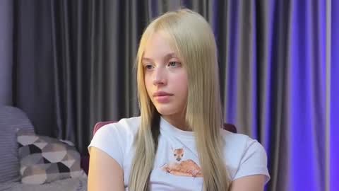 NTMY IM LANA online show from 02/06/25, 01:21