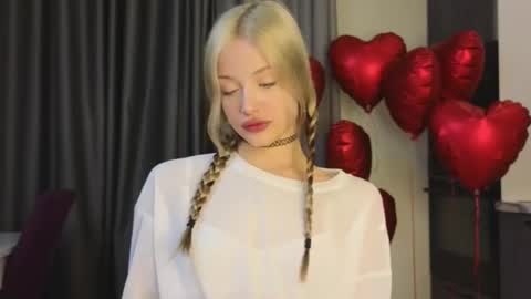 NTMY IM LANA online show from 02/19/25, 02:23