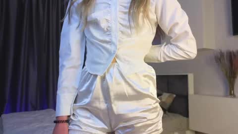 NTMY IM LANA online show from 02/28/25, 02:20