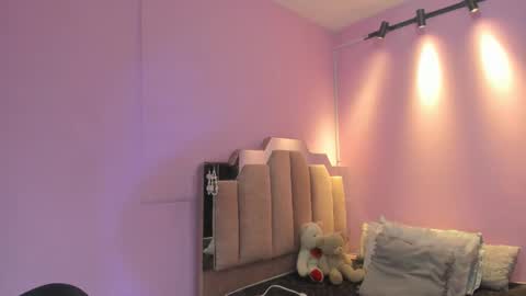 L O V E  online show from 09/27/25, 11:48