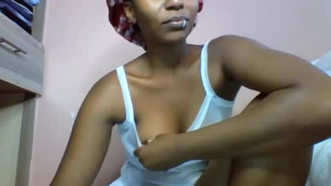 Snapshot of lovergal257 chatting on 01/14/26, 02:23 lovergal257 online show from 01/14/26, 02:23
