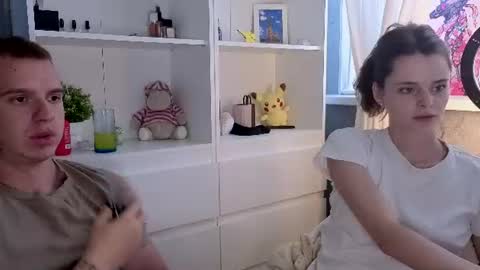 Max and Mia online show from 06/28/26, 04:24