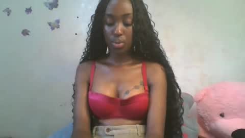 Snapshot of lovers_oncam chatting on 02/17/26, 05:37 RedJoy online show from 02/17/26, 05:37