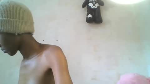 Snapshot of lovers_oncam chatting on 03/02/26, 11:28 RedJoy online show from 03/02/26, 11:28