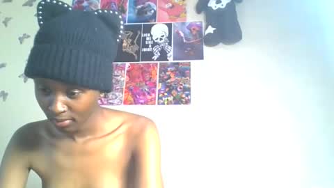 Snapshot of lovers_oncam chatting on 05/14/26, 10:55 RedJoy online show from 05/14/26, 10:55