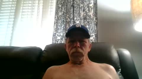 Snapshot of loves_pimk_snapper chatting on 02/17/25, 03:20 loves_pimk_snapper online show from 02/17/25, 03:20
