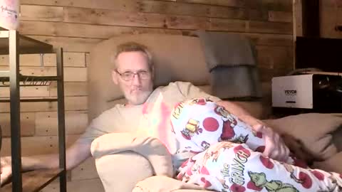 Snapshot of lovesex6565 chatting on 04/01/26, 12:33 just here to have fun and cum online show from 04/01/26, 12:33