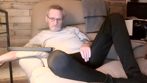 Snapshot of lovesex6565 chatting on 04/06/26, 11:38 just here to have fun and cum online show from 04/06/26, 11:38