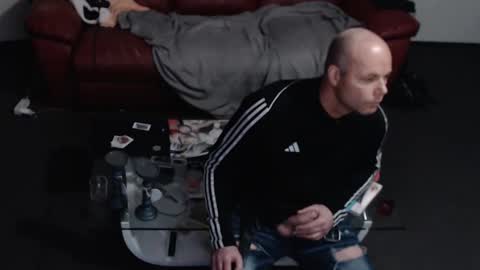 Snapshot of loveslick583698 chatting on 02/15/25, 05:51 Lovetlick online show from 02/15/25, 05:51