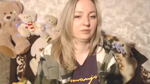 LovesRebecca online show from 12/16/25, 05:12